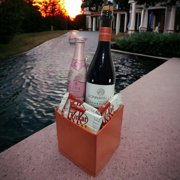 Cesta Frisante Lambrusco , Espumante e Chocolates