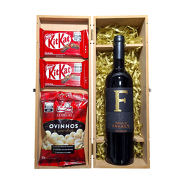 Imagem de Cesta com Vinho, Chocolate e Ovinhos de Amendoim