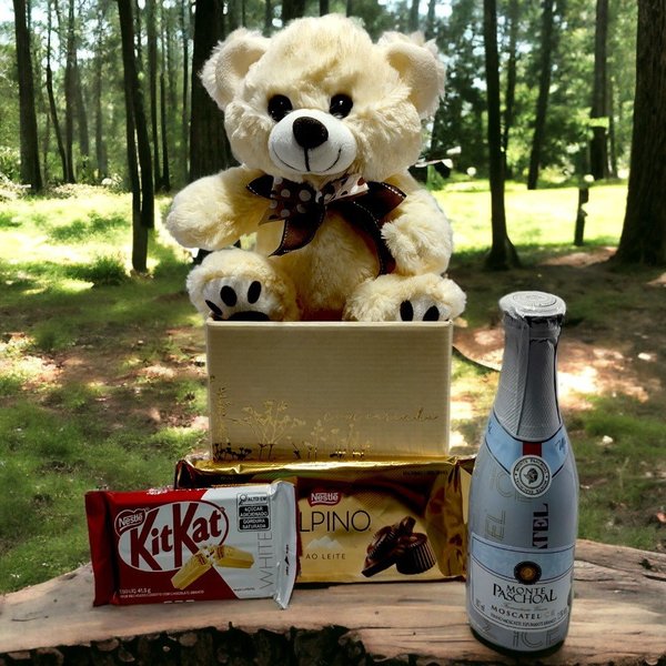 Cesta Moscatel Ice com Ursinho e Chocolates