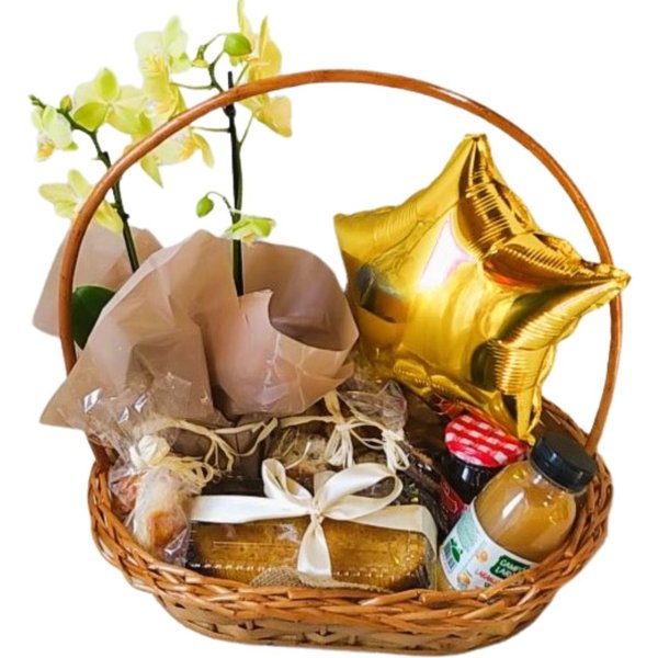Cesta de Presente M em Vime com Balão e Orquídea