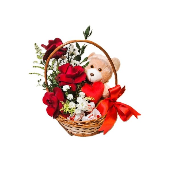 Cesta de Vime Romântica  Com Rosas Chocolates e Urso 