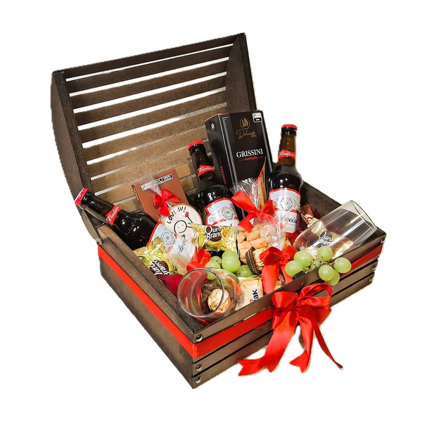 Baú Romântico G Com Cervejas Petiscos e Balão