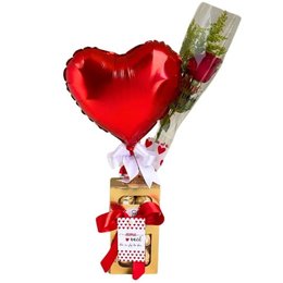 Imagem de Rosa com Ferrero e Balão