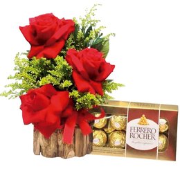 Imagem de Arranjo de Rosas Abertas e Ferrero