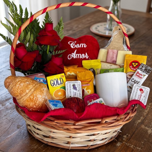 Cesta de Aniversário com Rosas Abertas