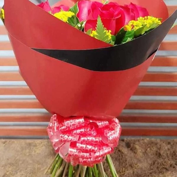 Buquê de 8 Rosas
