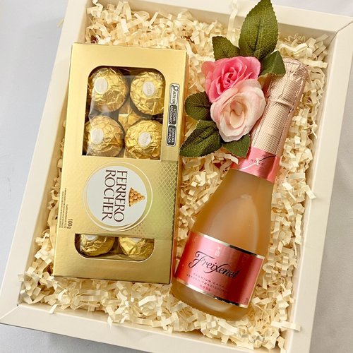 Presente Luxo - Box Espumante Rosé e Ferrero Rocher