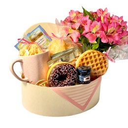 Imagem de Cesta de Café da Manhã Flores e Caneca Rosa