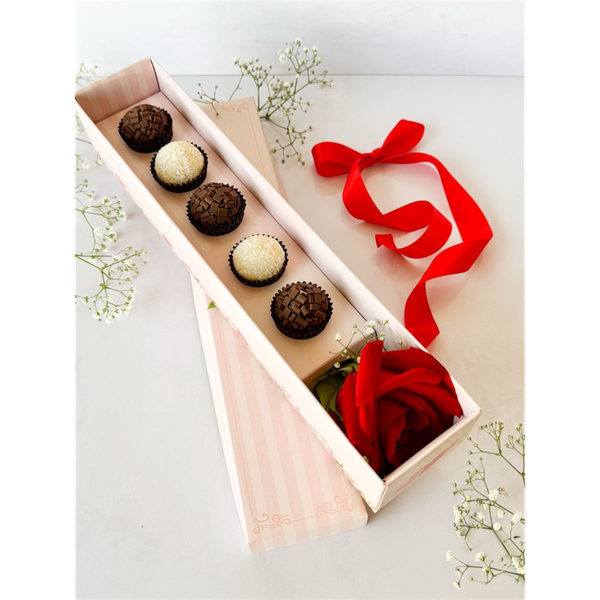 Caixa Você é Especial Brigadeiros e Botão Rosa