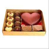 Caixa Amo Você Coração Chocolate Pistache Brigadeiros