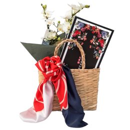 Imagem de Kit Mimos Lenço Scarf Me, Orquídea na Sacola de Palha 