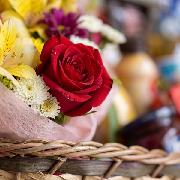Cesta Lanche da Tarde Com Flores