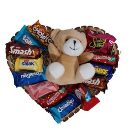 Imagem de Cesta Presente Coração de chocolates