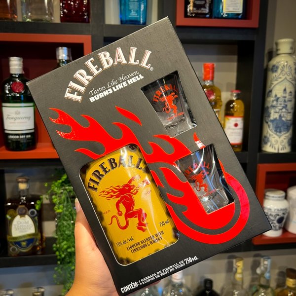 Kit Licor de Canela, Whisky Fireball 750ml e 2 Copos 