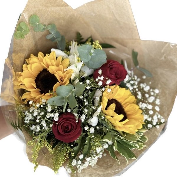 Buquê Rosas e Girassóis