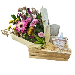 Imagem de Cesta Vaso Mix Flores com Kit Cuidados Calendula Mães